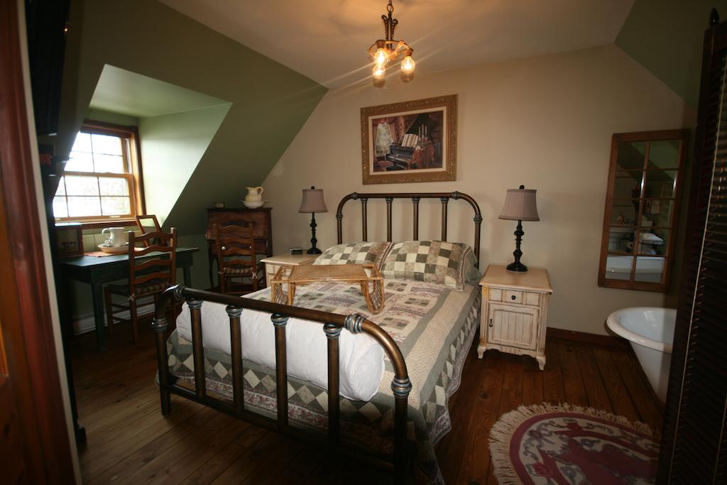 Gite Nature Et Confiture Esterel Room photo